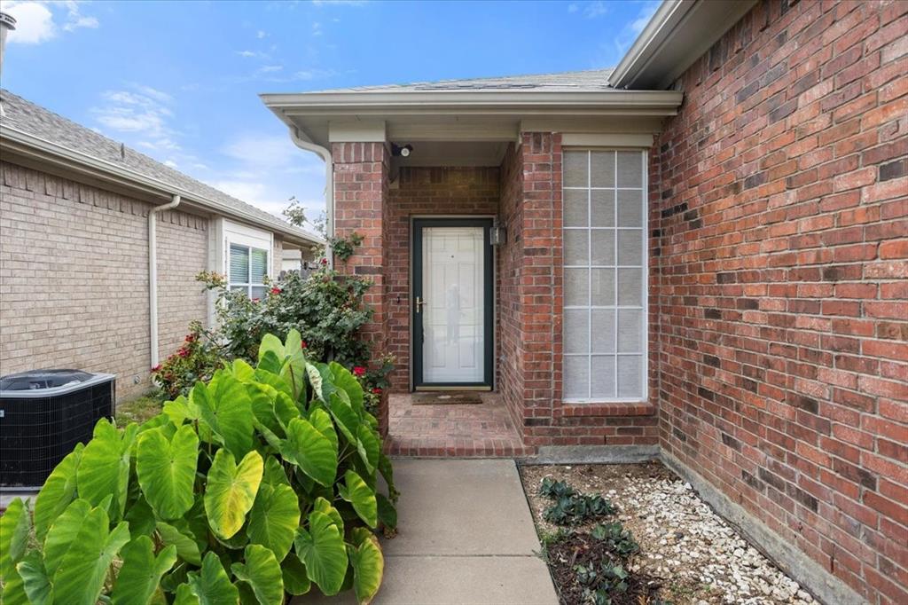 5924 Center Ridge Drive Property Photo 3