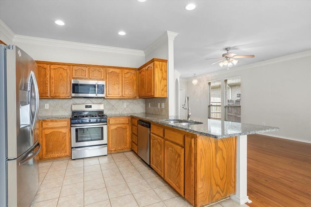 5924 Center Ridge Drive Property Photo 10