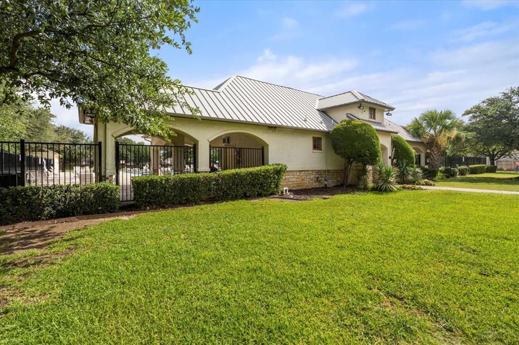 5924 Center Ridge Drive Property Photo 28