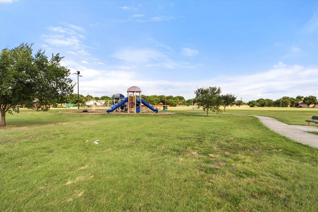 5924 Center Ridge Drive Property Photo 34