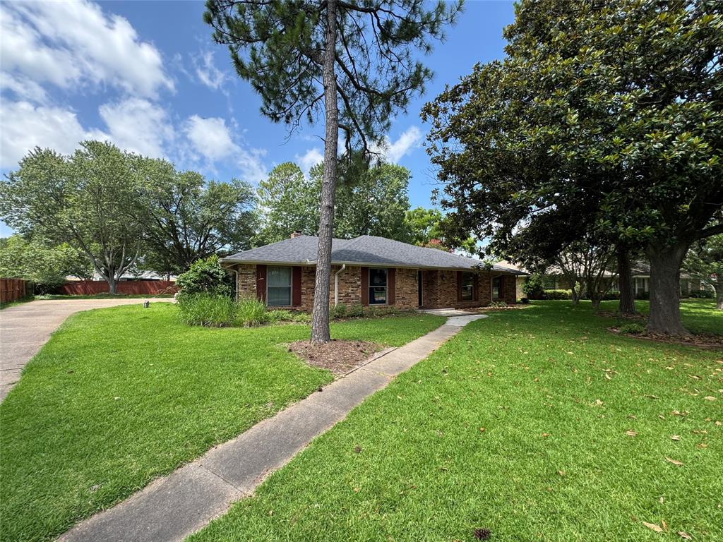 2310 Wesley Circle Property Photo 1