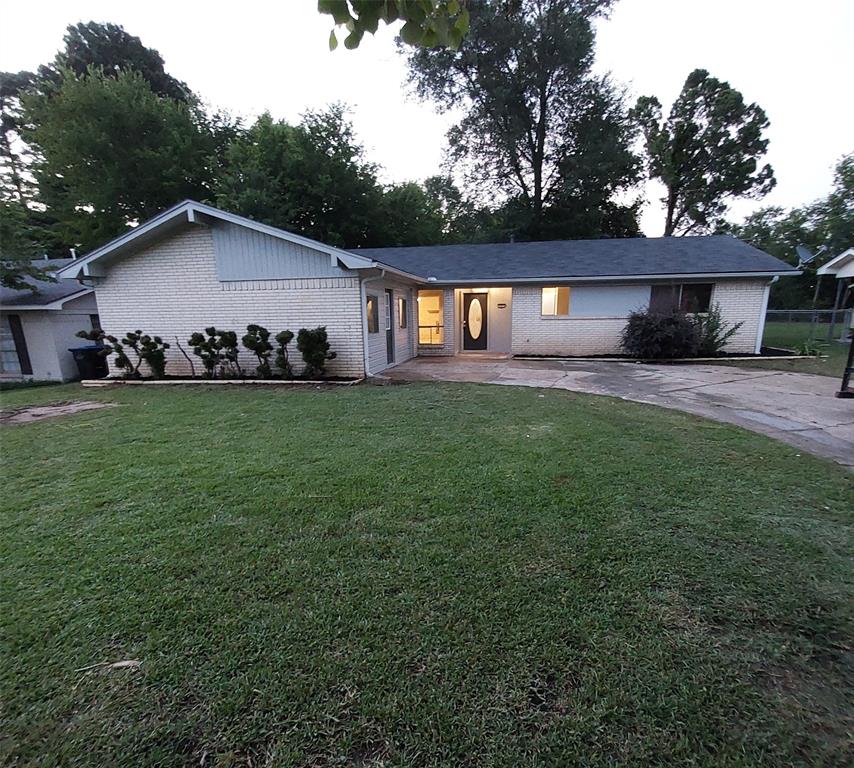 203 Erskine Drive Property Photo 1