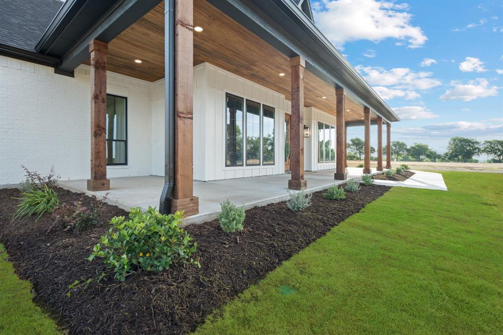 12100 Riek Road Property Photo 4
