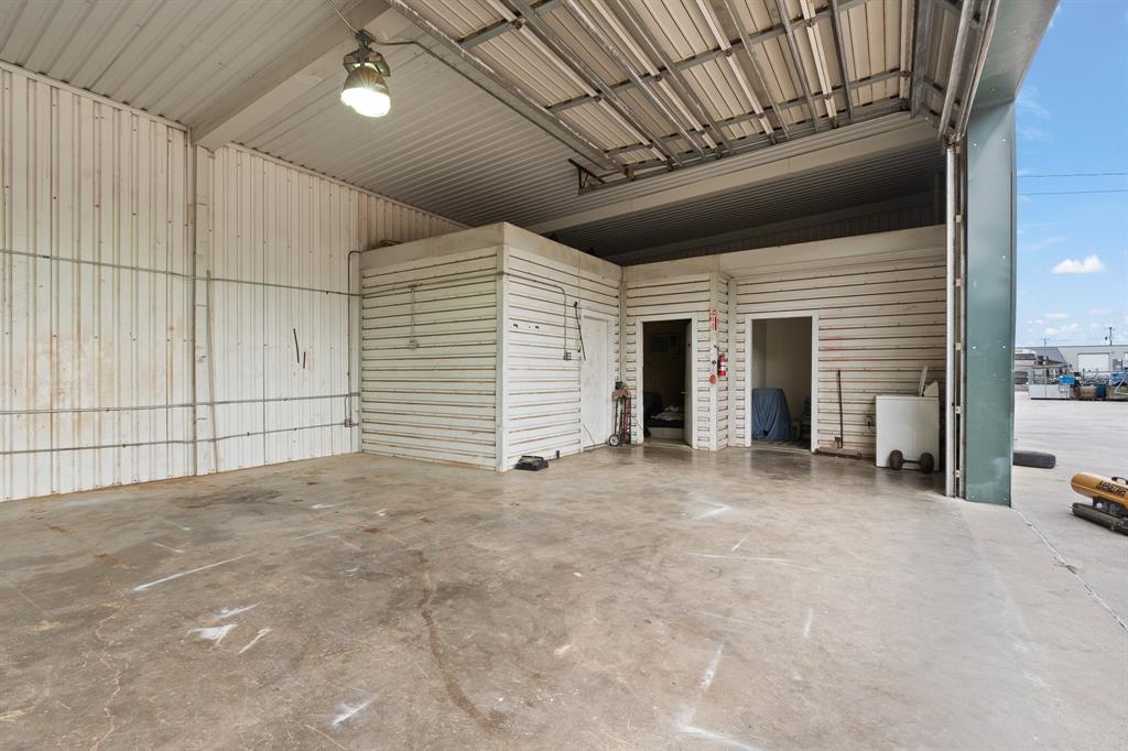 306 Thomas Place Property Photo 8
