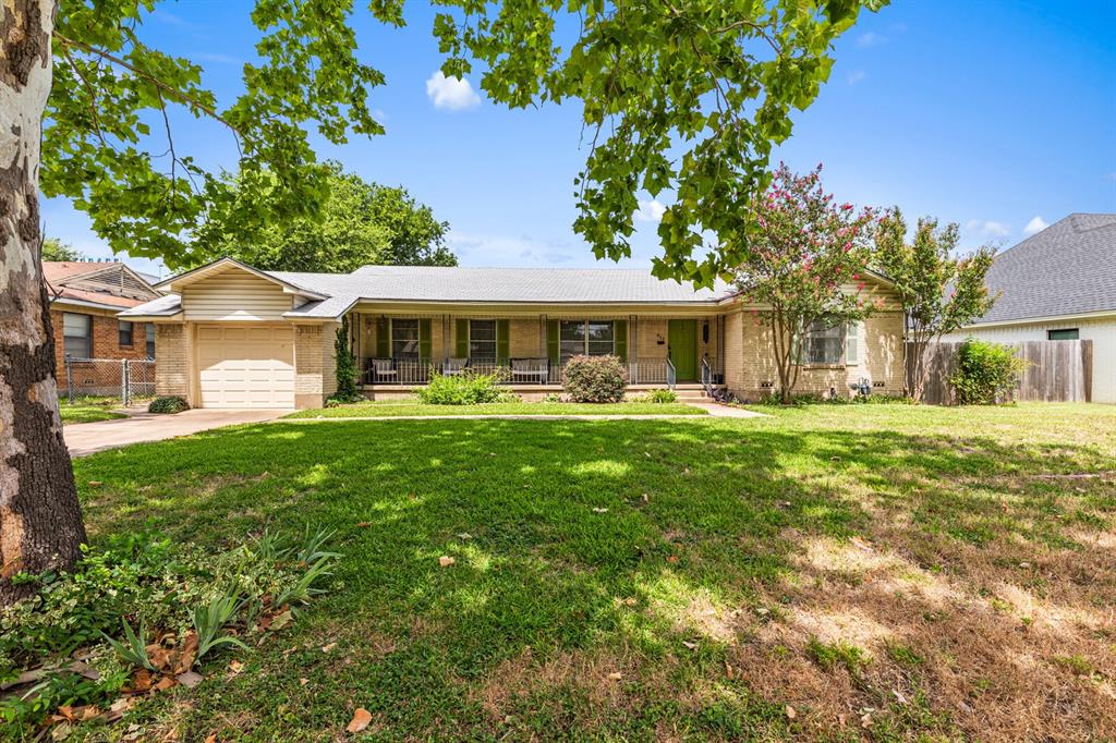 913 Longfellow Street Property Photo 1
