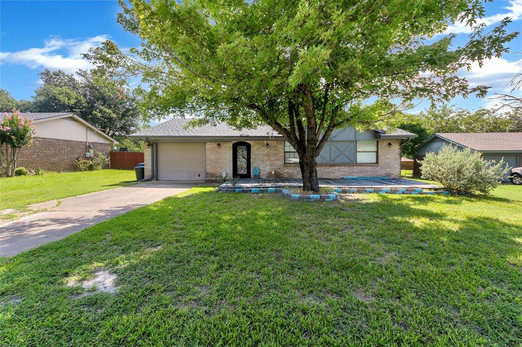 245 Gordon Drive Property Photo 1