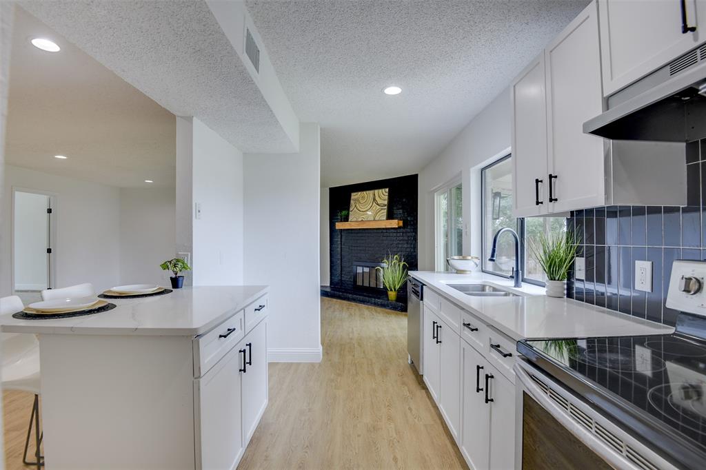 1105 Hickory Hill Drive Property Photo 1