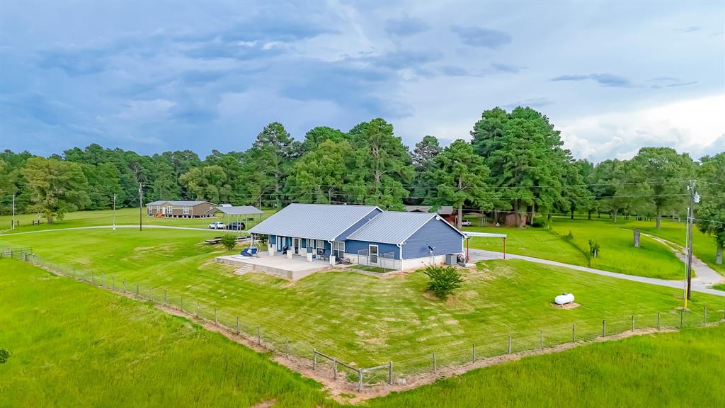 3854 Private Road 1120 Road Property Photo 1
