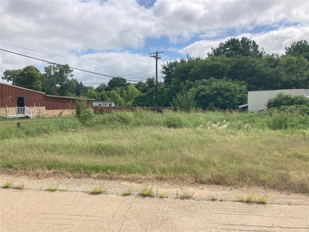 100 N Parkway Drive Property Photo 6
