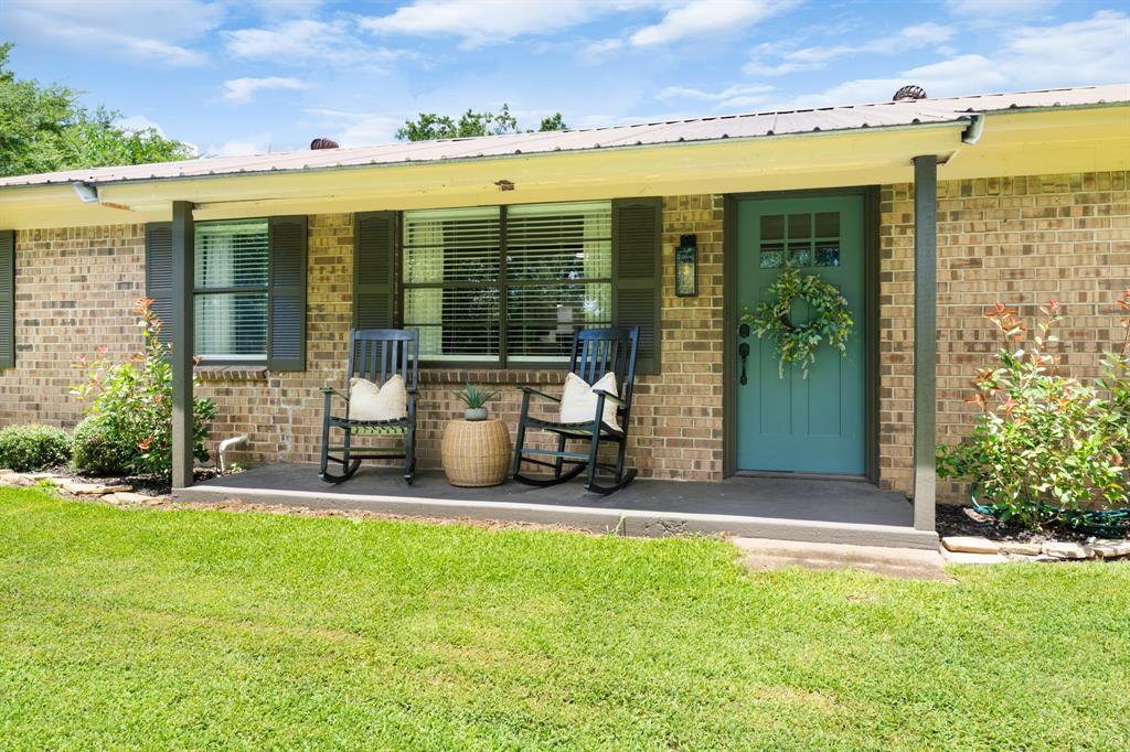 865 County Road 2326 Property Photo 1
