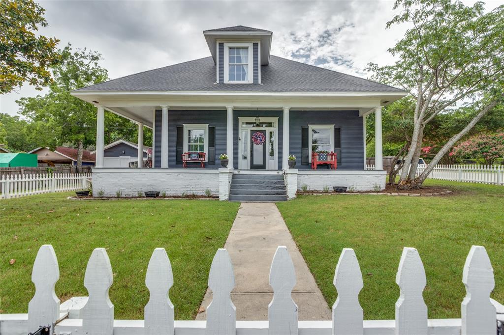 902 S Waco Street Property Photo 1