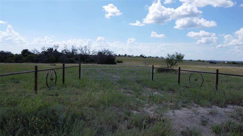942 County Road 438 Property Photo 1