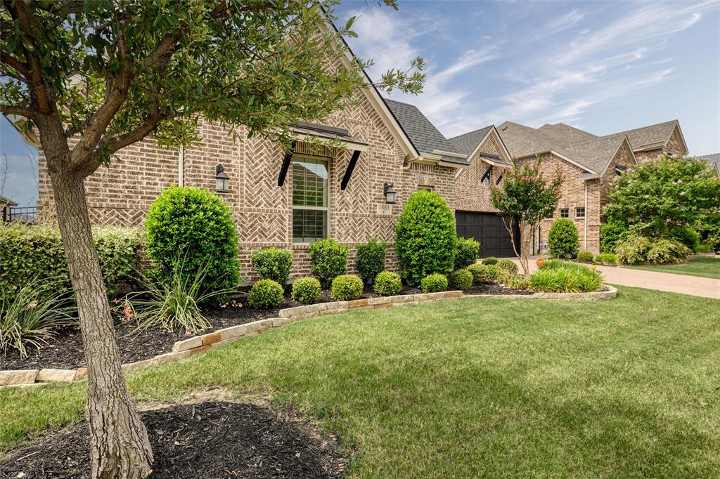 1863 Peppervine Road Property Photo 3