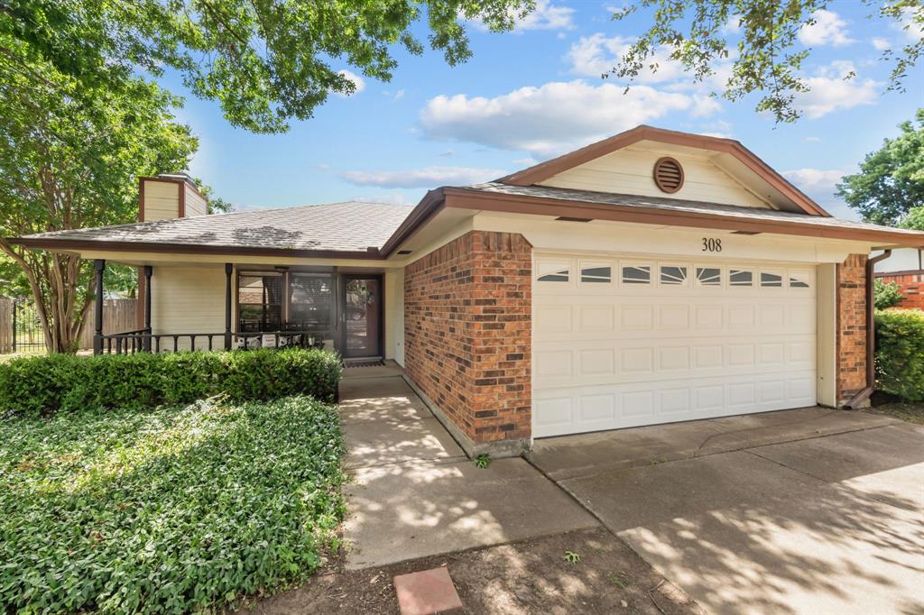 308 Kate Court Property Photo 1