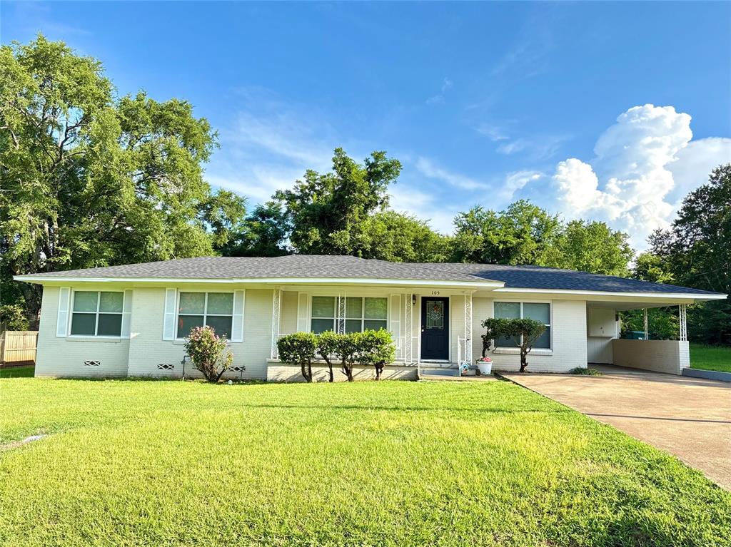 105 Calloway Drive Property Photo 1