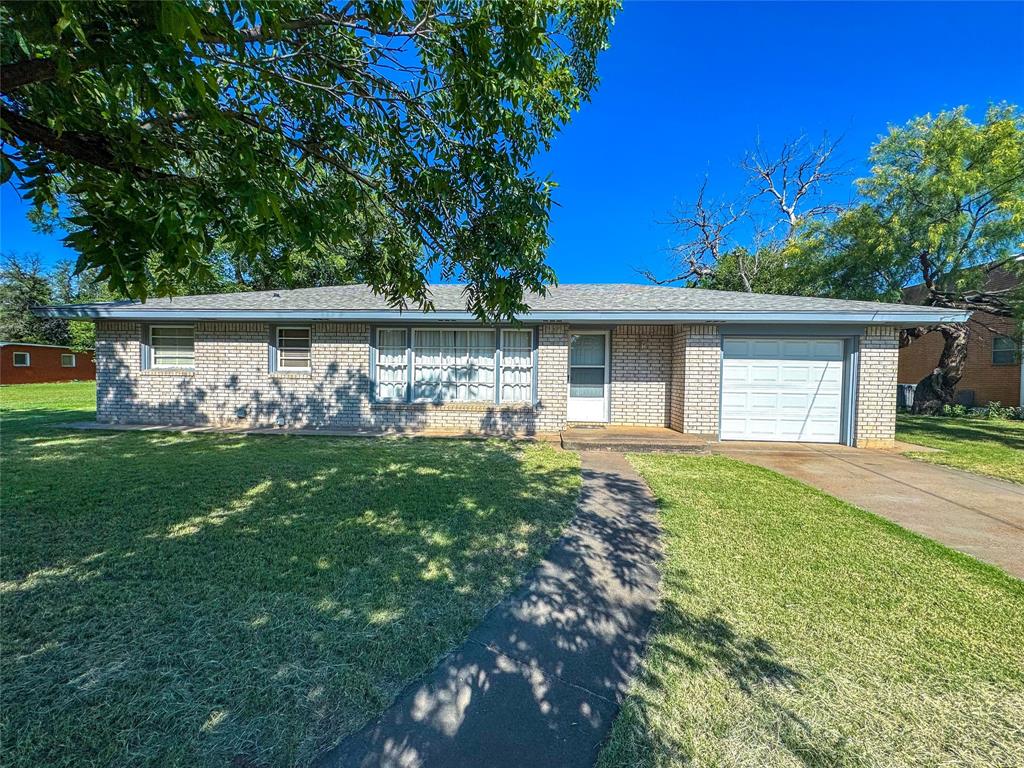 1205 N Avenue H Property Photo 1