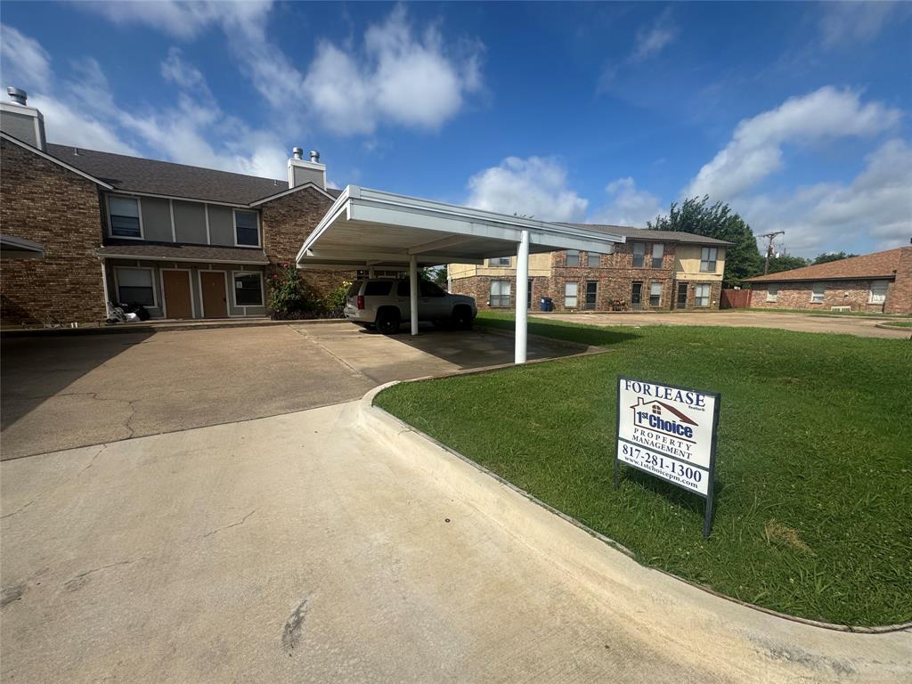 726 Bluebonnet Drive C Property Photo 1
