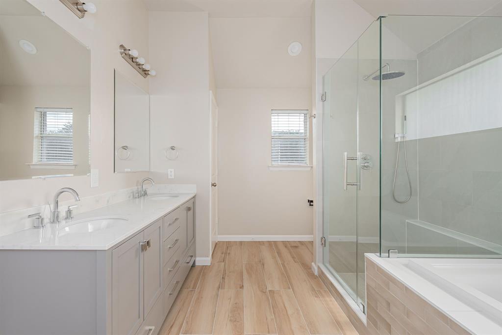 1064 Alyssa Lane Property Photo 18