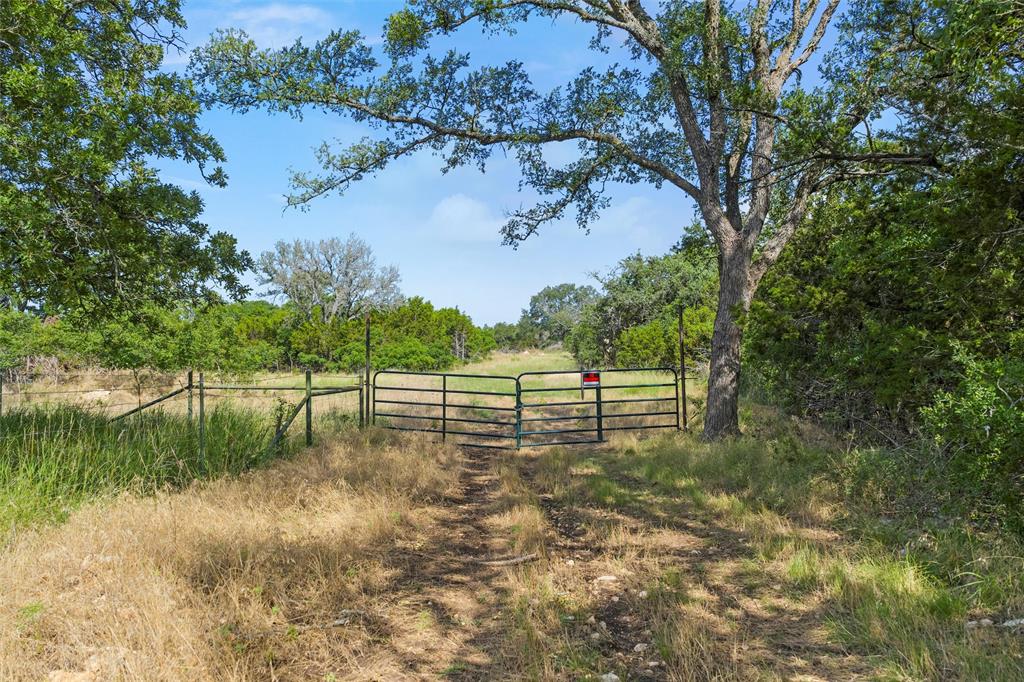 1210 Mountain Road Property Photo 10