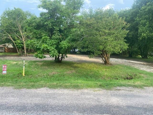 104 S Lamar Street Property Photo 4