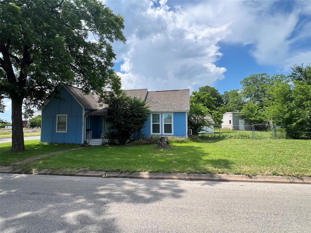 603 E Thomas Street Property Photo 4