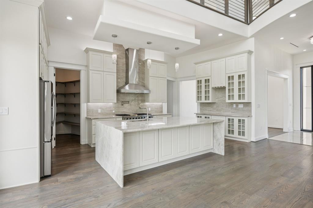 1933 Noe Boulevard Property Photo 13