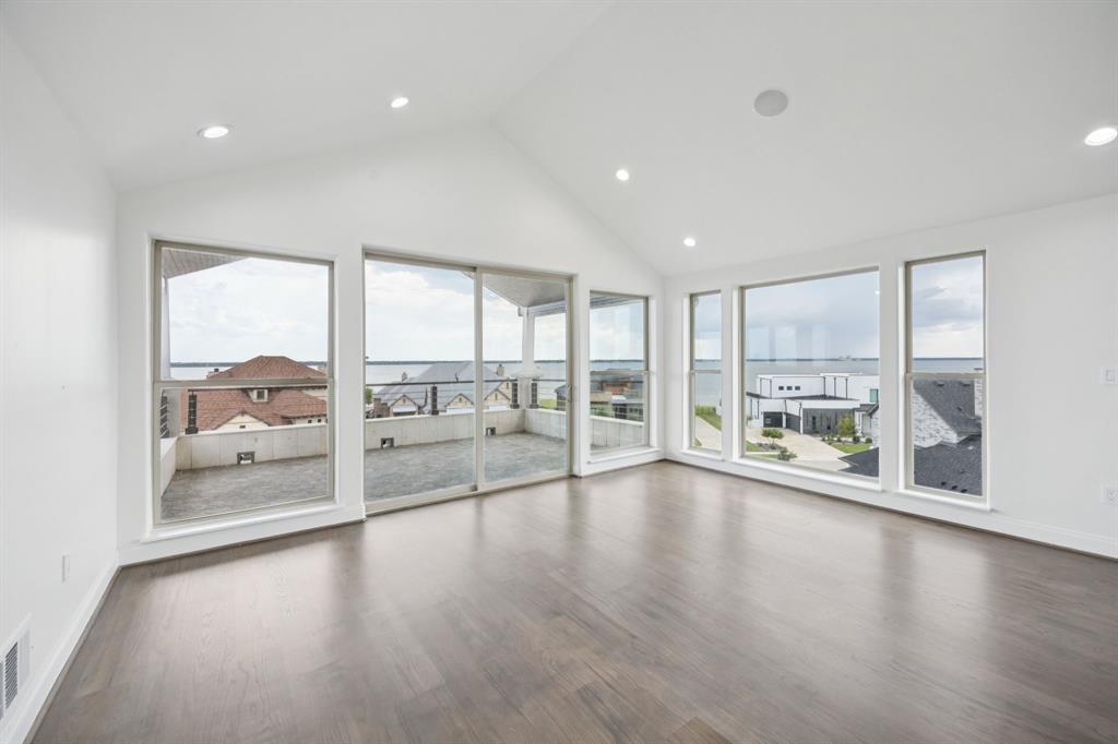 1933 Noe Boulevard Property Photo 37