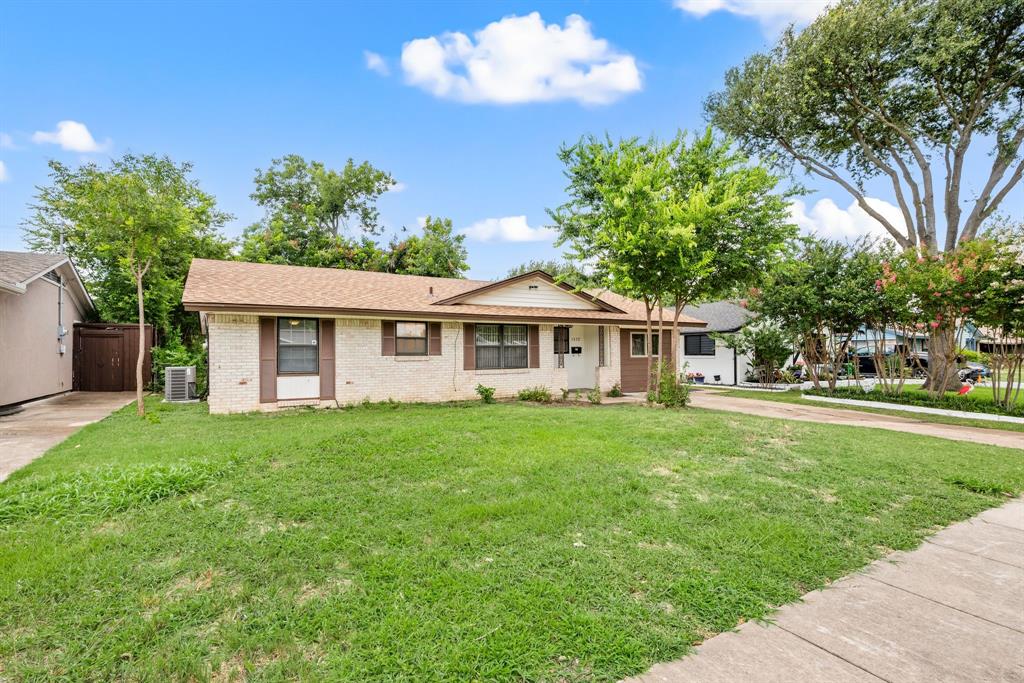 1832 Moonbeam Lane Property Photo 1