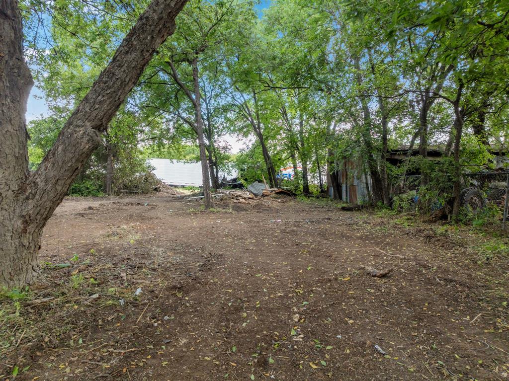 518 W Elm Street Property Photo 11