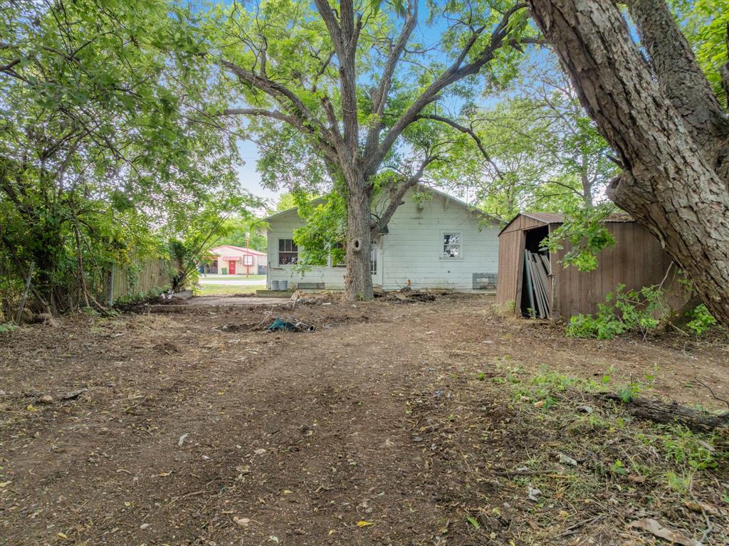 518 W Elm Street Property Photo 12