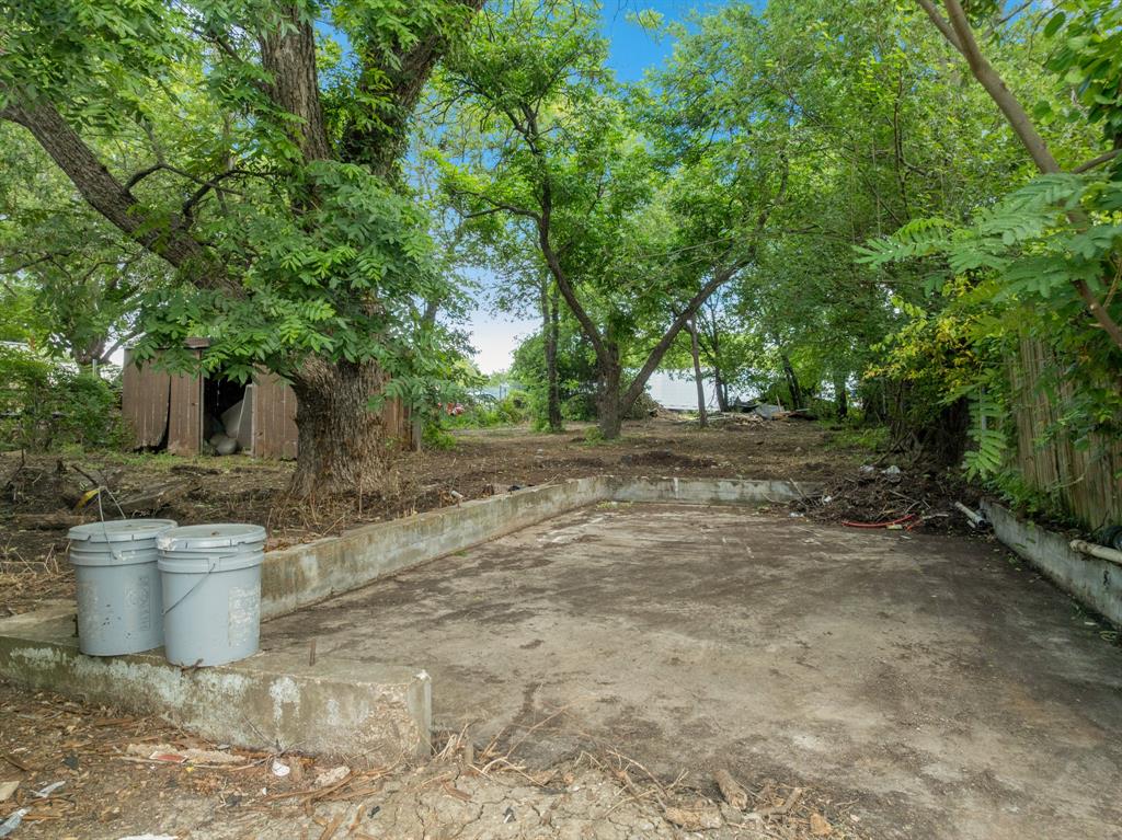 518 W Elm Street Property Photo 15