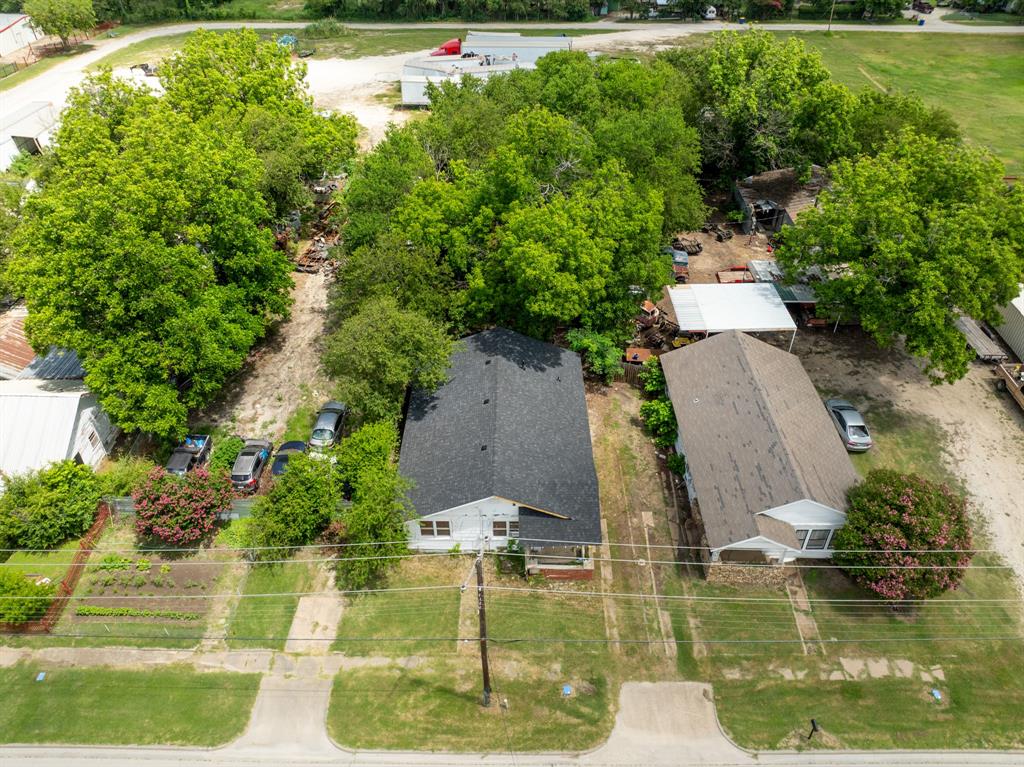 518 W Elm Street Property Photo 16