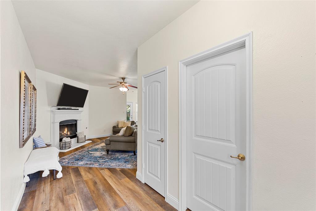1514 Greenbrier Drive Property Photo 11