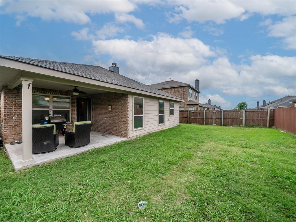1514 Greenbrier Drive Property Photo 32