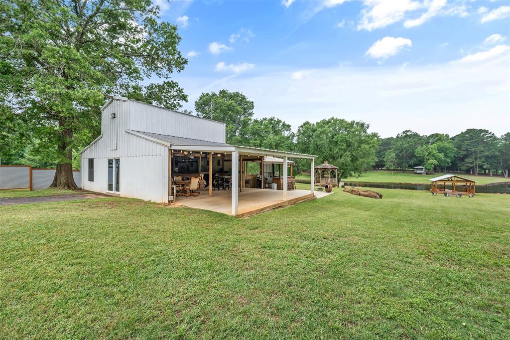 11150 Sunset Drive Property Photo 1