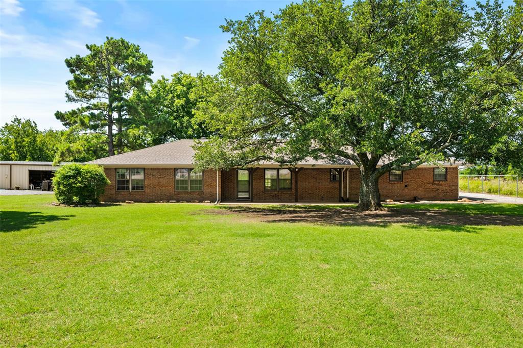 4221 Farm Market 6 Property Photo 1