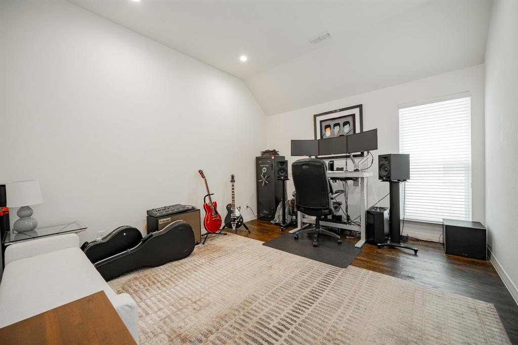 4645 Seabiscuit Street Property Photo 18