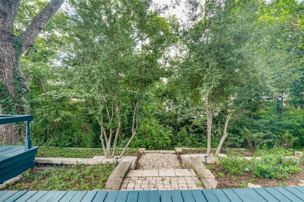 1710 Woodoak Drive