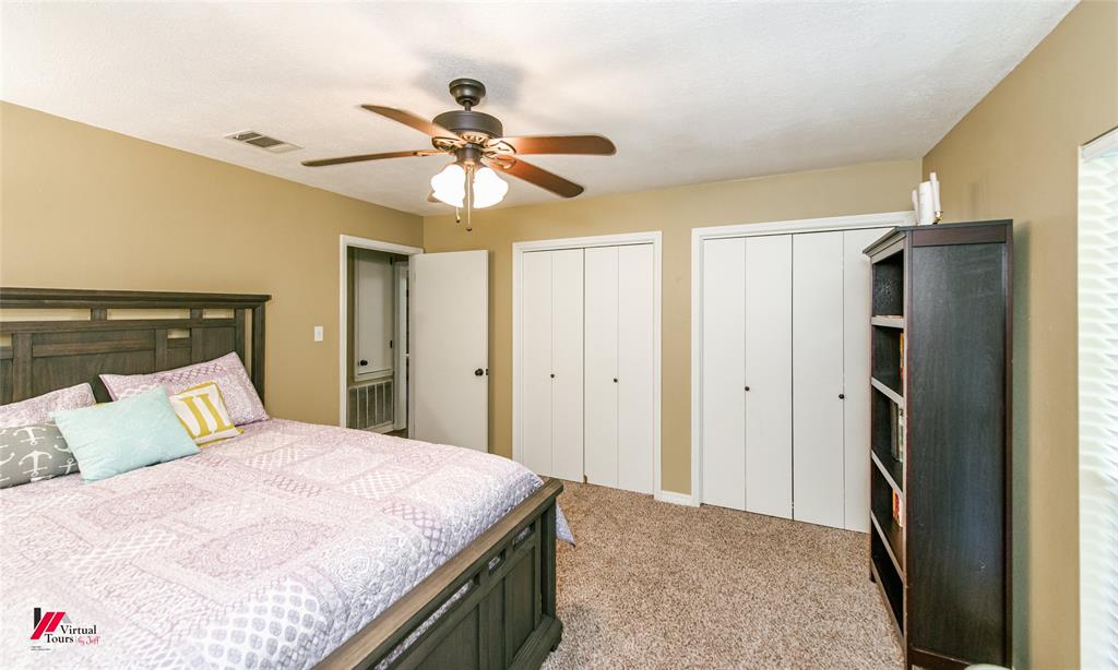 109 Woodcrest Drive Property Photo 8
