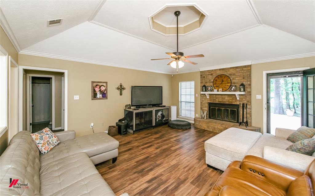 109 Woodcrest Drive Property Photo 14
