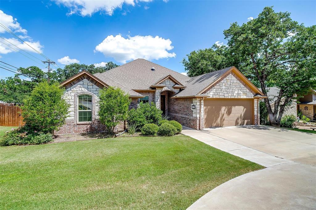 5310 Country Club Drive Property Photo 1