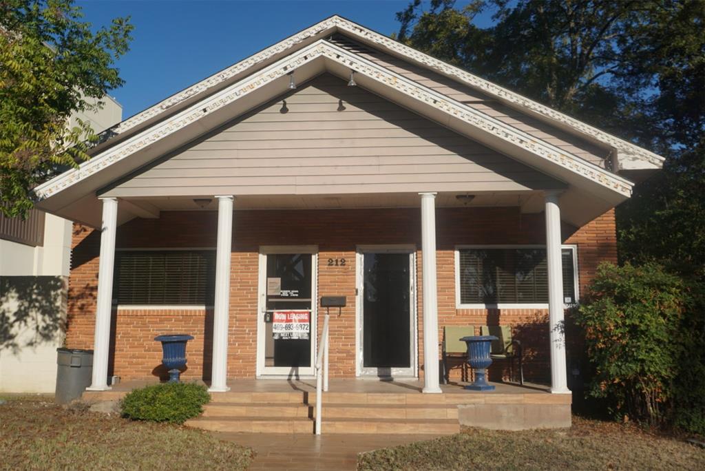 212 S Main Street Property Photo 1
