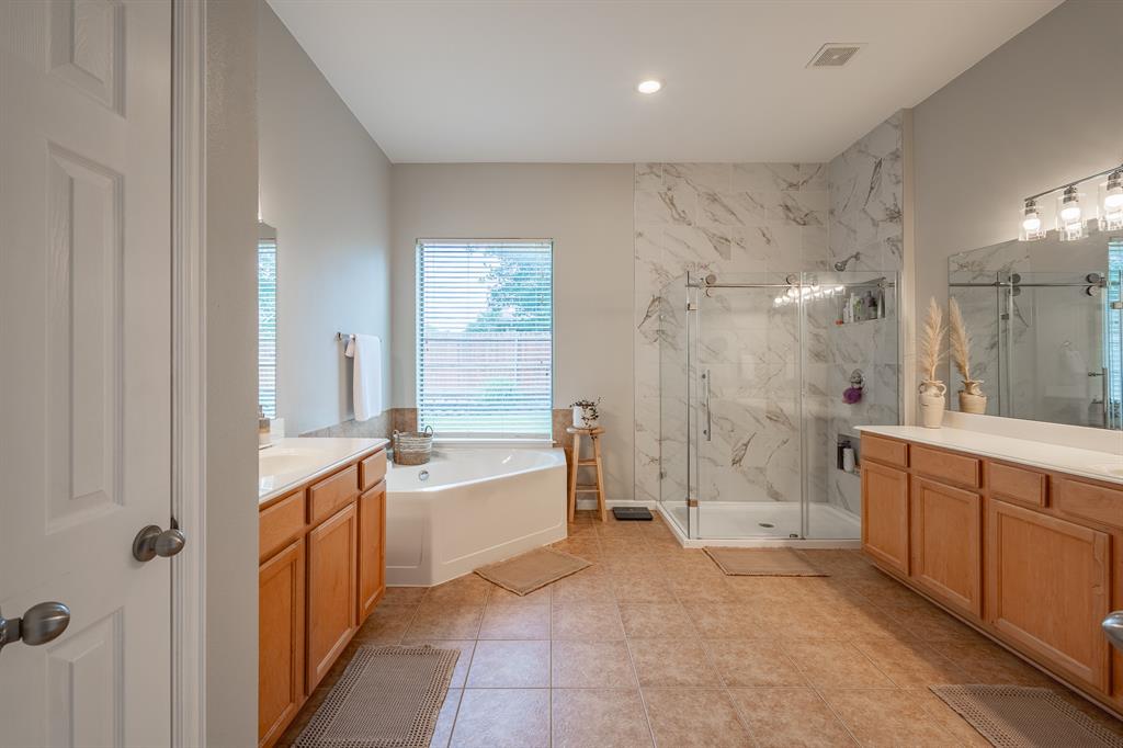 134 Fox Hollow Boulevard Property Photo 19