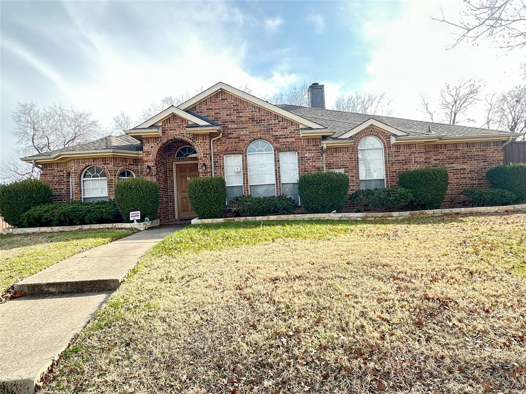 444 Stonehurst Drive Property Photo 1