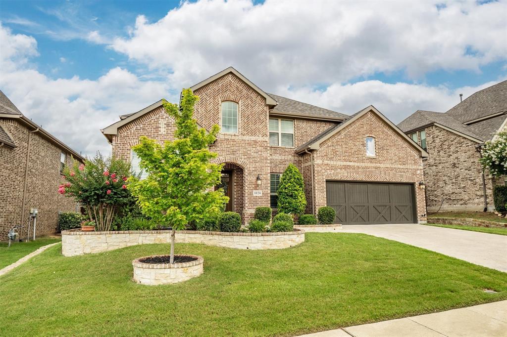 1124 Thornhill Way Property Photo 1