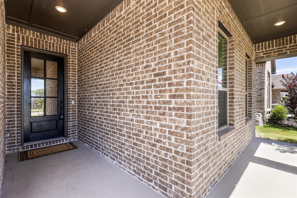 1919 Birch Street Property Photo 5