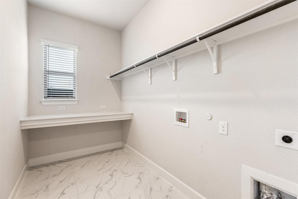 1919 Birch Street Property Photo 8