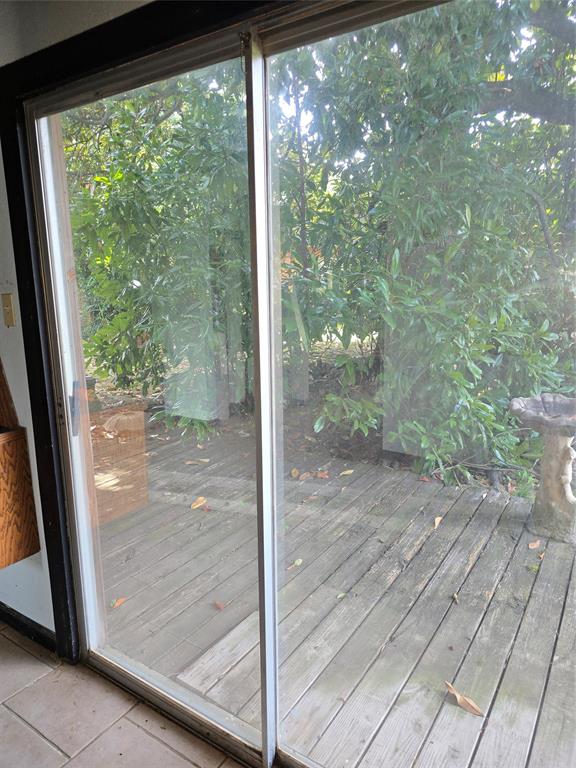 935 Olive Street Property Photo 12