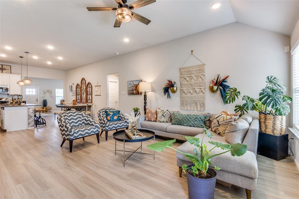 3300 Macaw Road Property Photo 1