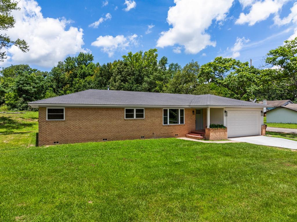 800 Holbrook Street Property Photo 1